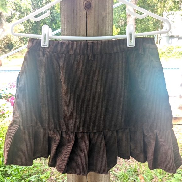 Chocolate corduroy skirt with faux fur - Picture 3 of 6